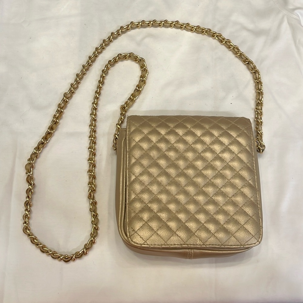 Amanda Smith Crossbody Gold Purse